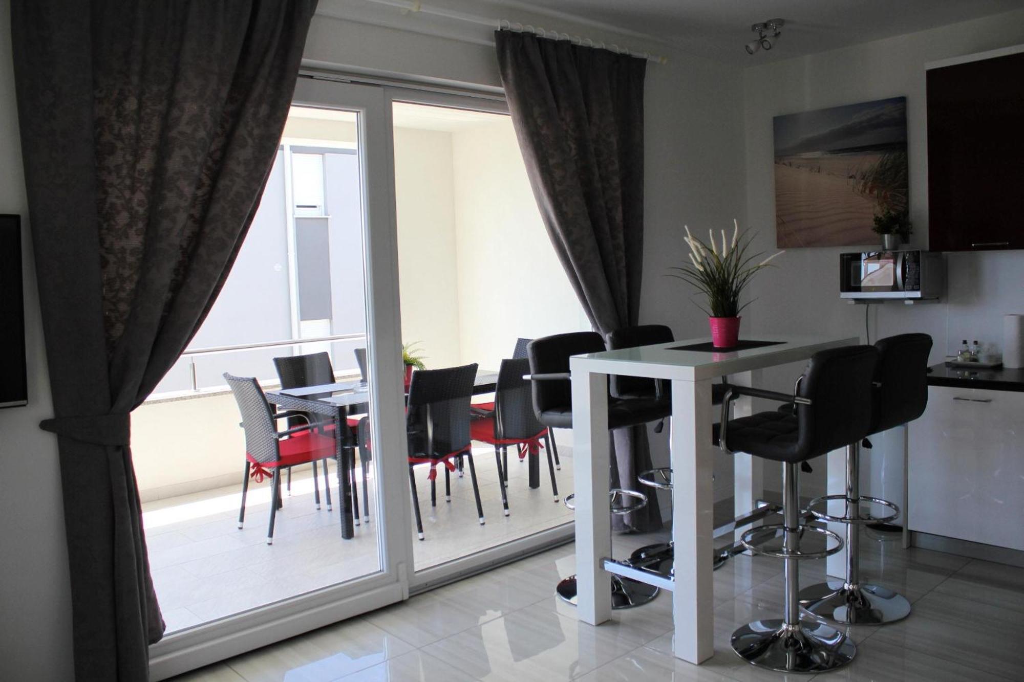 Villa Lumada Pool Apartments 노바야 외부 사진